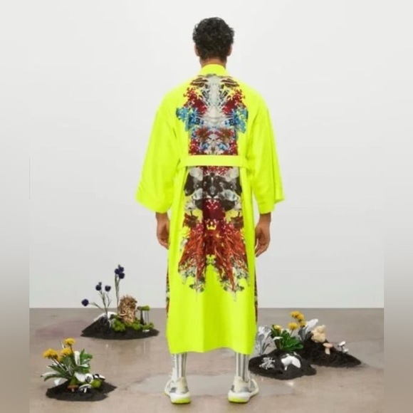 Adidas x Ivy Park UNISEX Satin Robe size Medium NWT - Picture 11 of 11